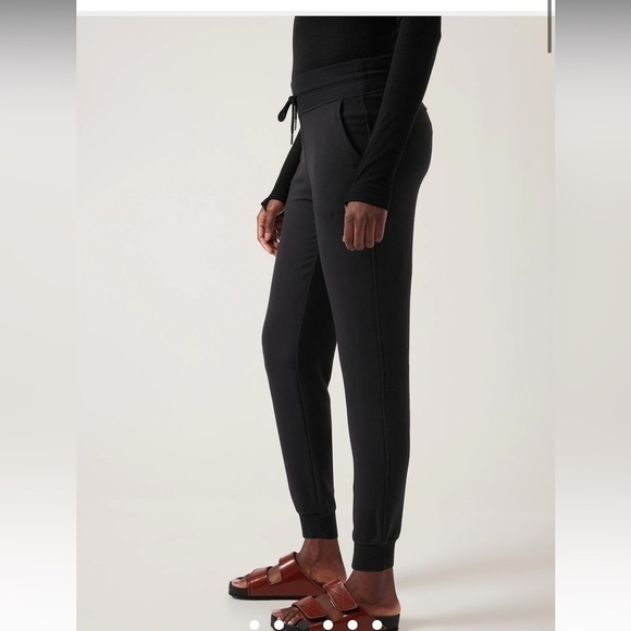 Athleta Bounce Back Jogger - Picture 3 of 11